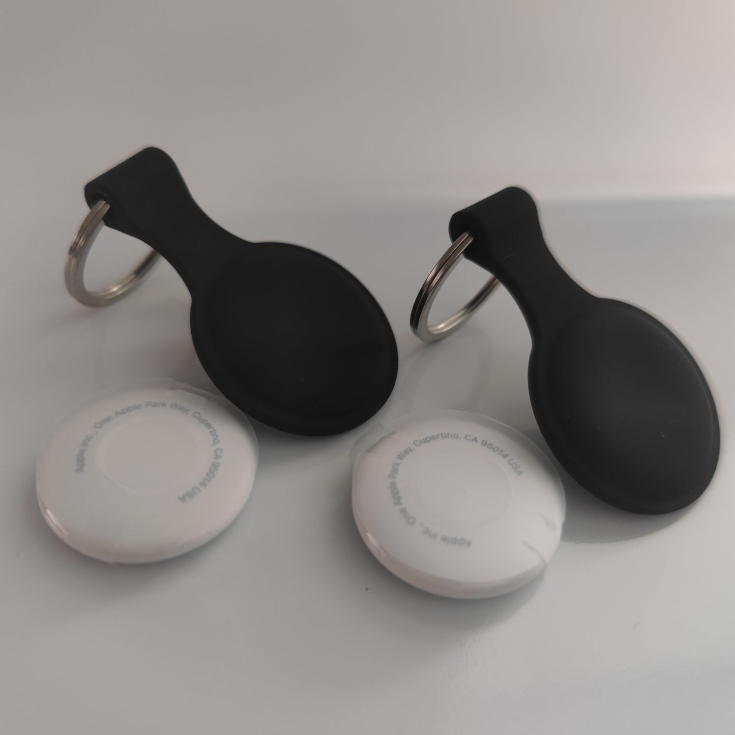 Set 2 NFC Tracker Apple AirTag with 2 silicone black pendants and metal ring