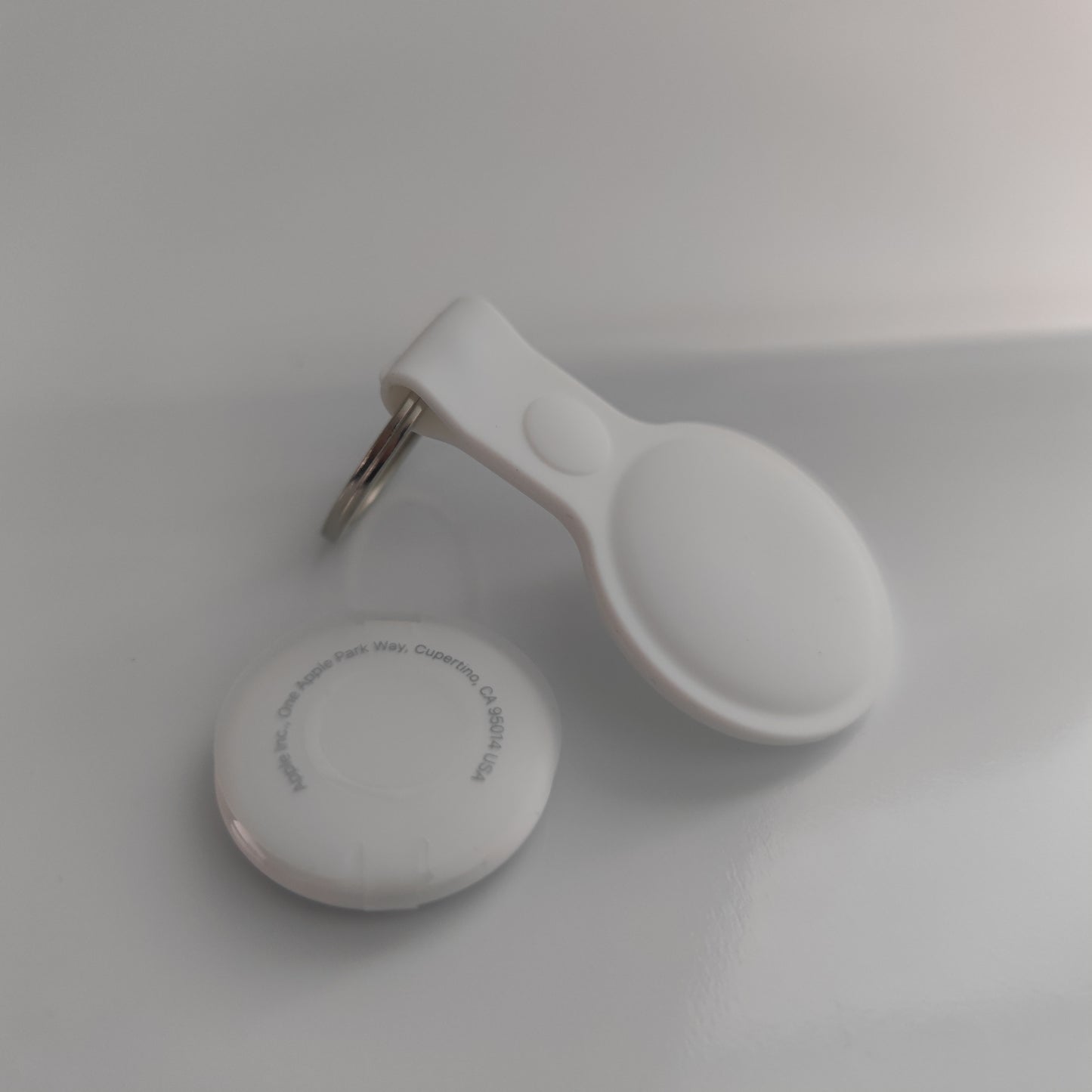 Set 1 Apple NFC AirTag Tracker mit Case Anhänger Schutzhülle Schlüsselanhänger weiss