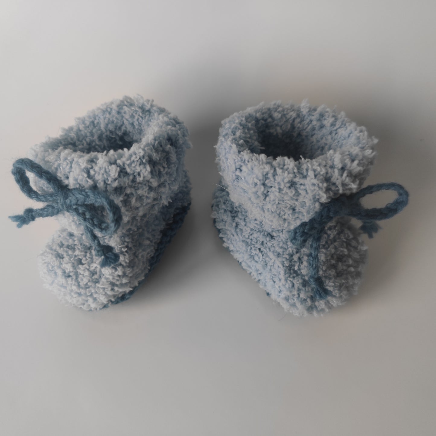 1 paar Baby Socken, reine Baumwolle mit Satinmäschali, born in Switzerland