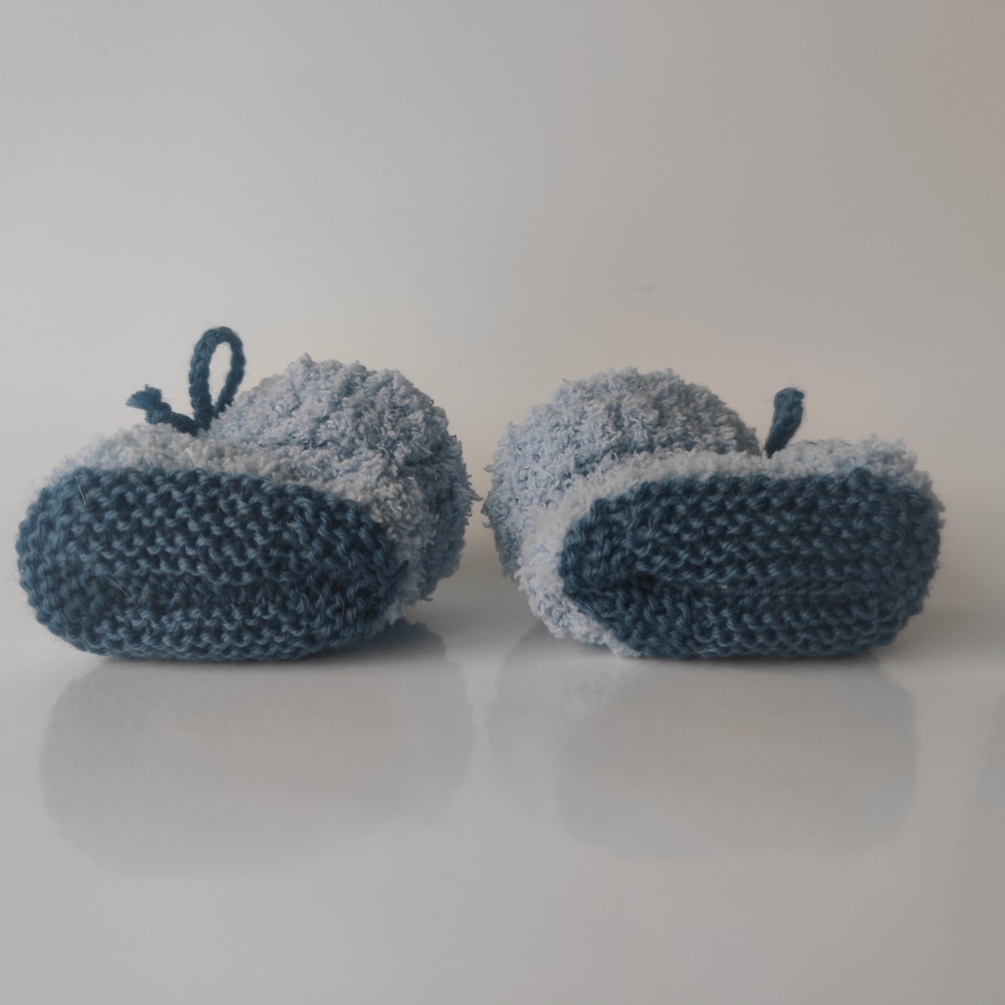 1 paar Baby Socken, reine Baumwolle mit Satinmäschali, born in Switzerland