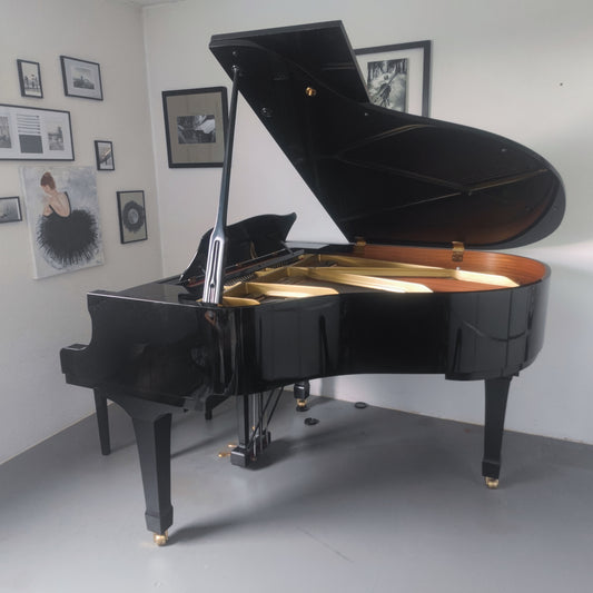 Yamaha Piano Flügel Klavier schwarz Klavierlack